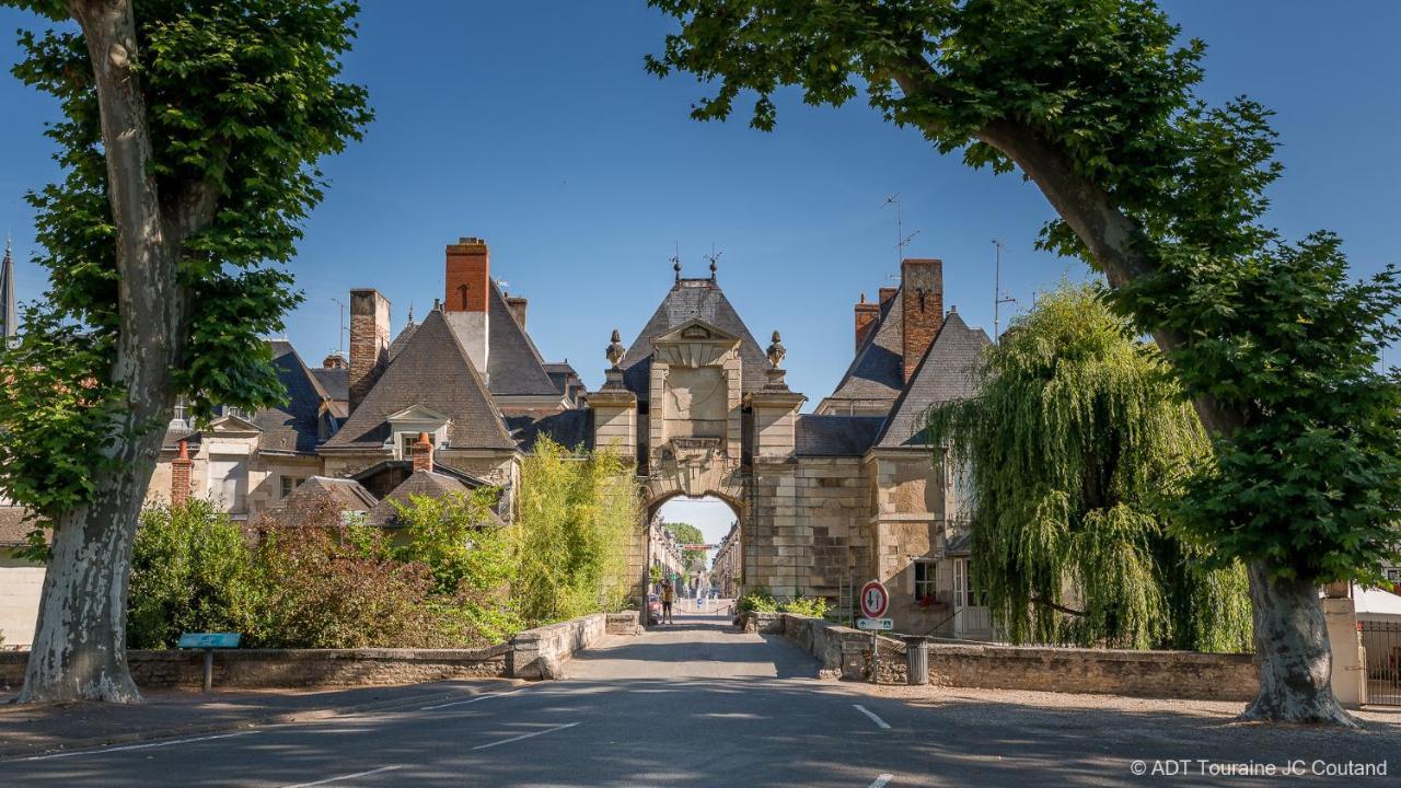 Gite Le Petit Puits A Richelieu Exterior photo